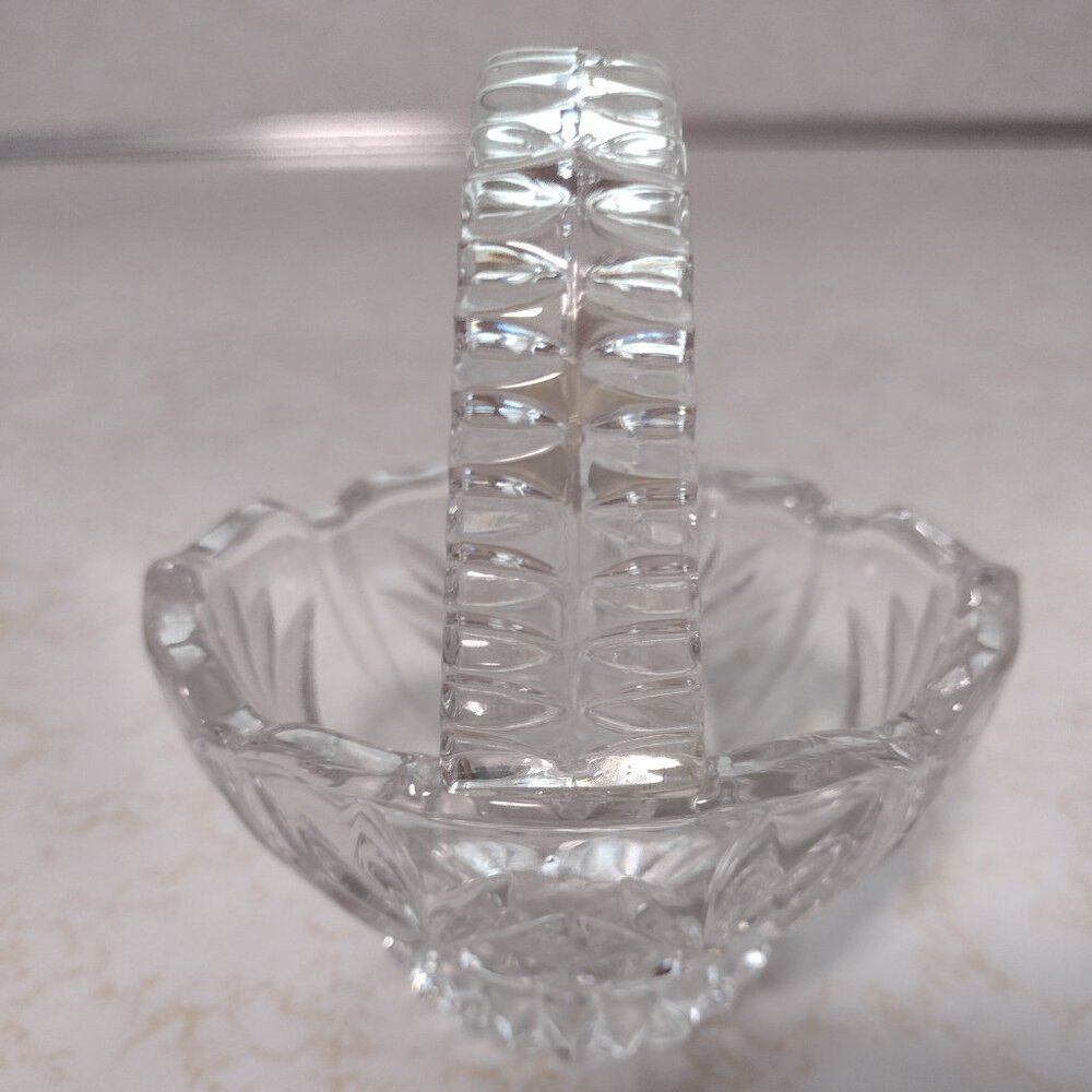 NWT 24% Lead Cut Crystal Basket